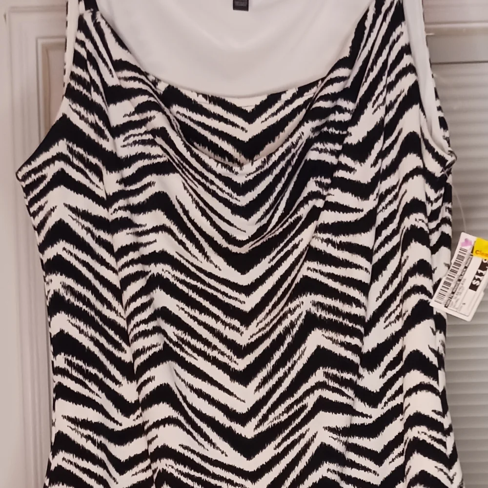 Bundle Sale- White House Black Market Black/White Tank Top Size Small - Picture 4 of 5